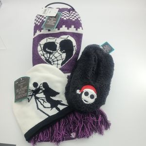 NIGHTMARE BEFORE CHRISTMAS DISNEY GIFT SET HAT SCARF SLIPPERS NWT